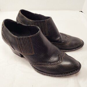 Born Booties 9.5 Womens Black w/Brown Stitch Chattel Chelsea Style